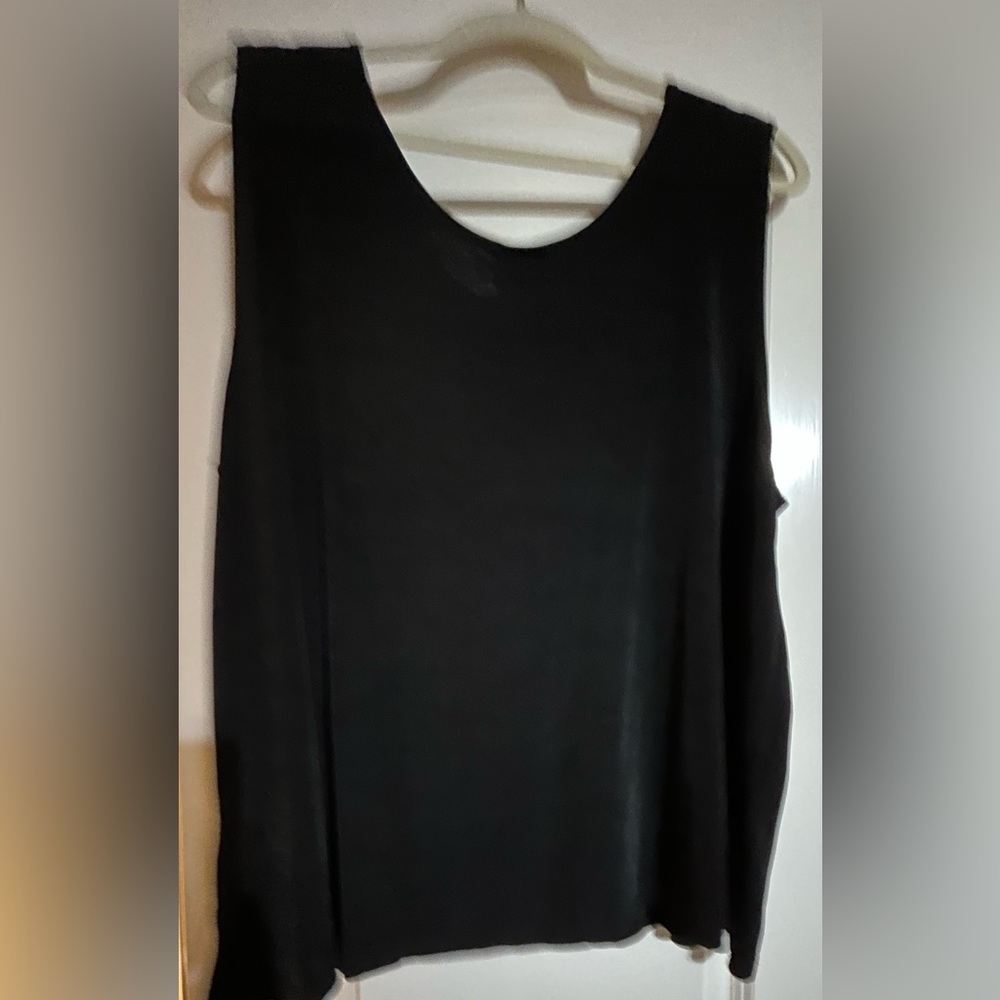Rebekah 2X black sleeveless blouse